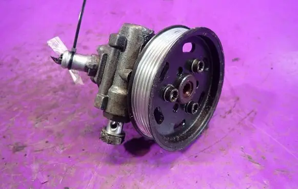 Audi A4 S4 B7 8E 8H Power steering pump