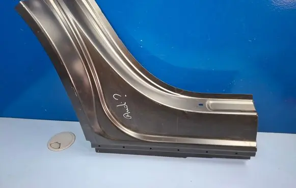 Audi e-tron Rear sill (body part) 