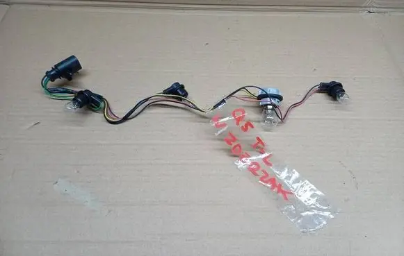 Audi Q5 SQ5 Tail light bulb cover holder 05T7