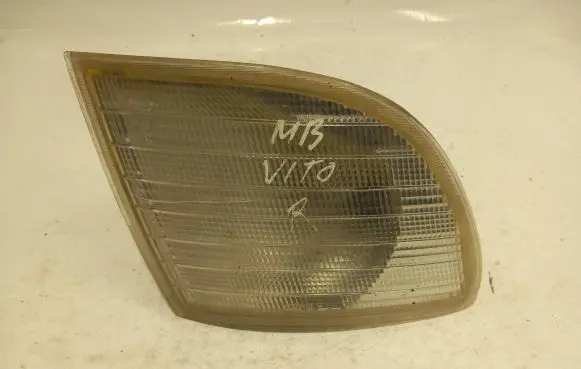 Mercedes-Benz Vito Viano W638 Front indicator light 185509b