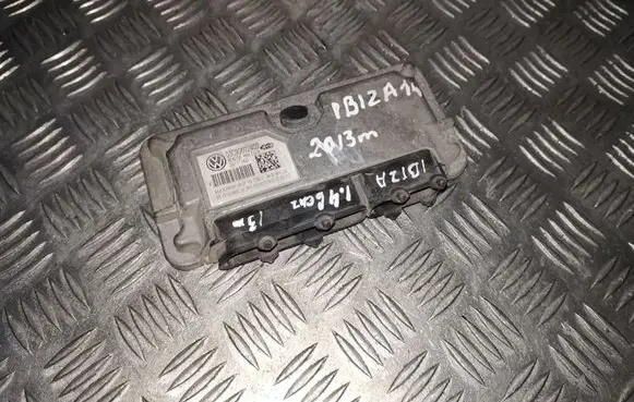 Seat Ibiza IV (6J,6P) Engine control unit/module 03C906024CD