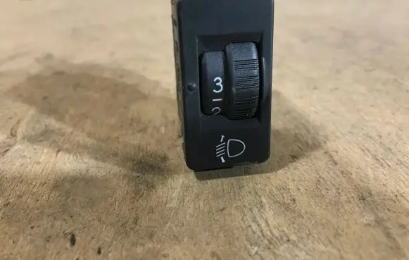 Peugeot 508 Headlight level height control switch 9801662777