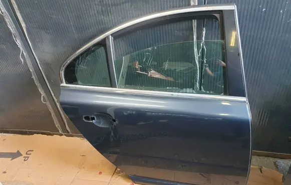 Volvo S80 Rear door