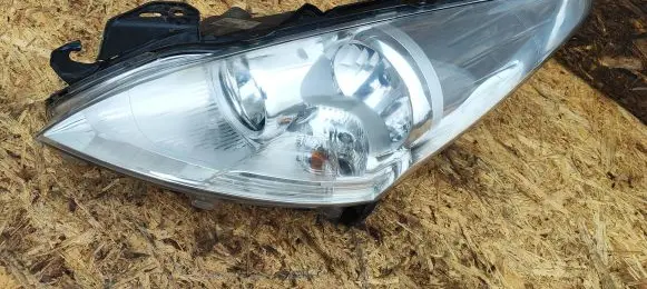 Peugeot 5008 Headlight/headlamp 9682519180 89903106