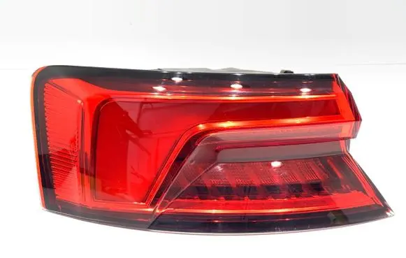 Audi A5 Rear/tail lights 8W6945091D