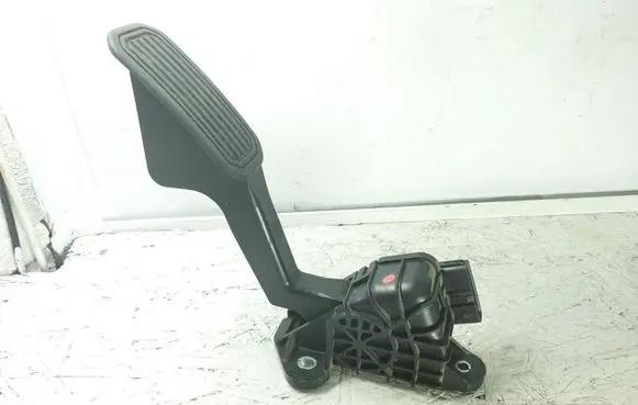 Toyota Land Cruiser (J120) Accelerator throttle pedal 7812060350 1988003020