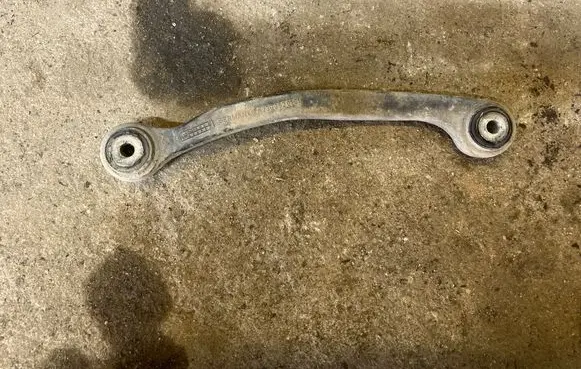 Mercedes-Benz E W211 Rear control arm A2303520101
