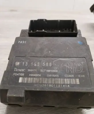 Opel Vectra C Comfort/convenience module 13193588 359171 SC718810500