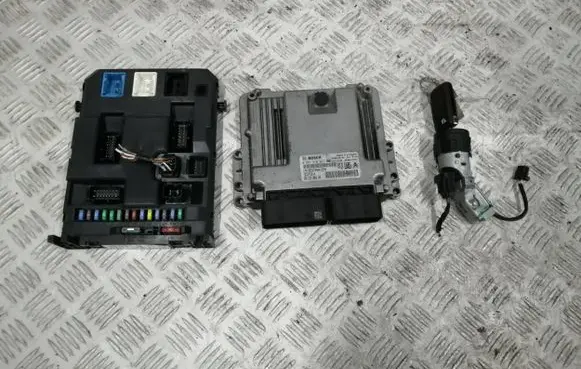 Citroen DS3 Engine control unit/module 0261S10947 9806438180 9812108380