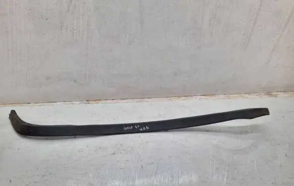 Volkswagen Golf Plus Other rear door trim element 5M0839373C