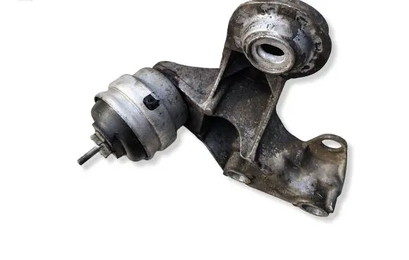 Audi A4 S4 B7 8E 8H Engine mounting bracket 8E0199351