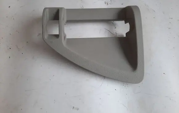 Volkswagen Routan Front door interior handle trim L0150347