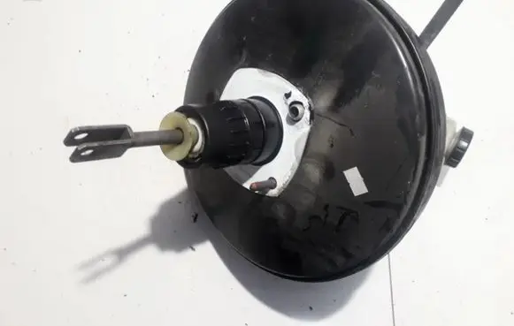 Renault Megane II Brake booster 8200157453
