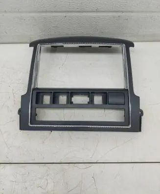 KIA Sorento Radio/GPS head unit trim 201004344