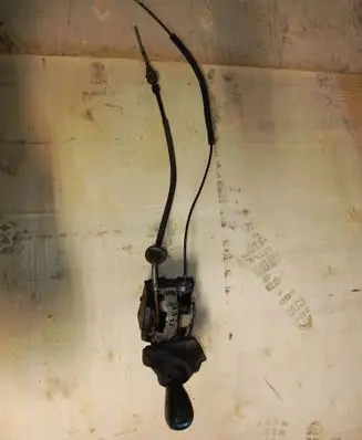 BMW X3 E83 Gear shift cable bracket 