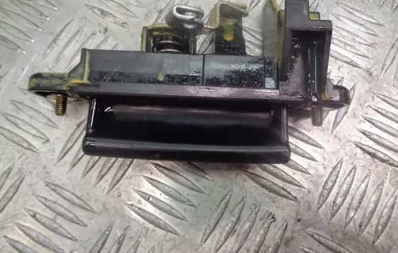 Mazda 3 I Tailgate opening switch 