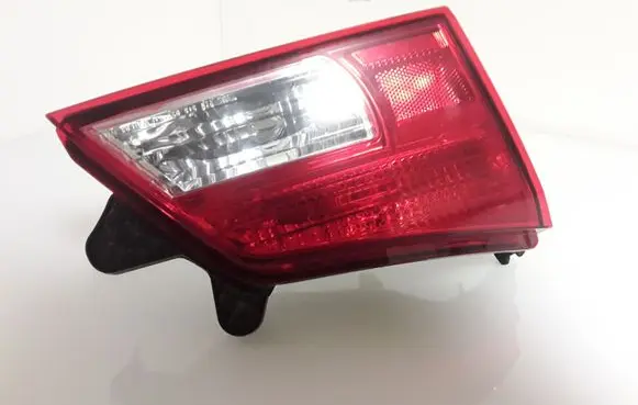 Subaru Outback Tailgate rear/tail lights 2ZR946094