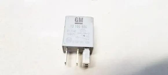 Opel Corsa C Other relay 13100504 0332201100