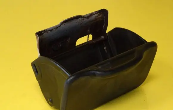 Daihatsu YRV Ashtray (front) 7411197502 74111-97502