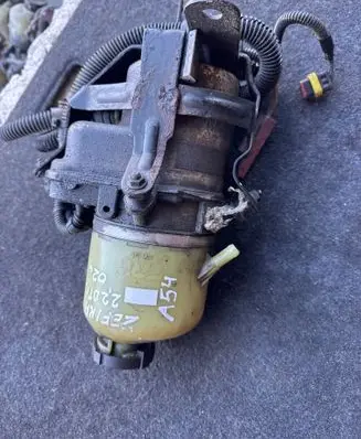 Opel Zafira A Power steering pump 