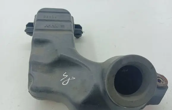 Intake resonator