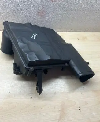 Mercedes-Benz E W211 Air filter box A6420940304 A0051535028