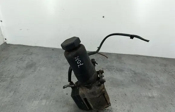 Mercedes-Benz A W168 Power steering pump A1684660401