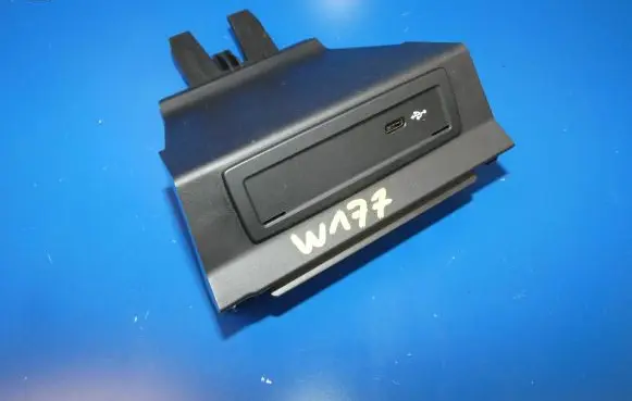 Mercedes-Benz A W177 USB socket connector A2478203902 0015963 MN17515SW1751