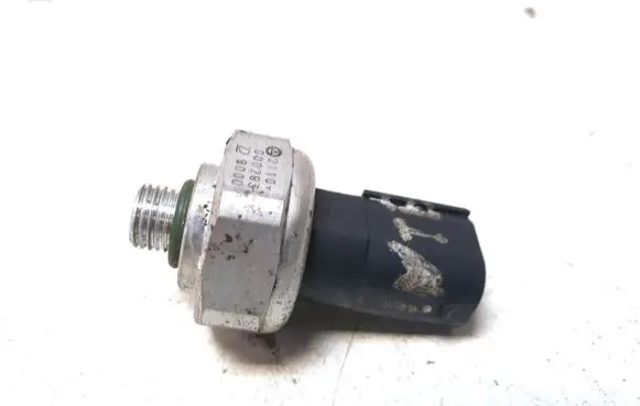 Mercedes-Benz B W246 W242 Air conditioning (A/C) pressure sensor 2110000283