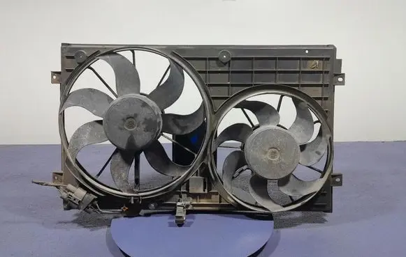 Seat Leon (1P) Electric radiator cooling fan 1K0121207T