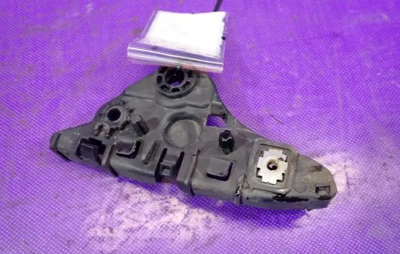 Renault Fluence Front bumper mounting bracket 620940009R