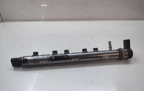 BMW 3 E92 E93 Fuel main line pipe 780912803 0445214183