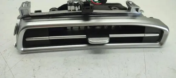 Hyundai Elantra VII Dash center air vent grill