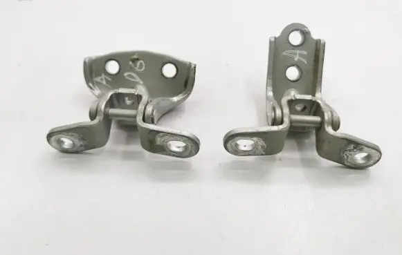 Rear door hinge set