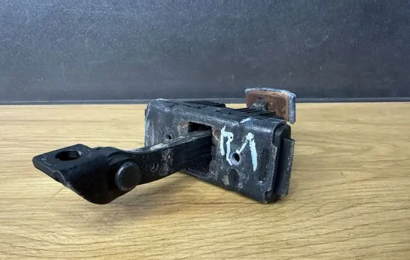 BMW 3 E90 E91 Front door check strap stopper 