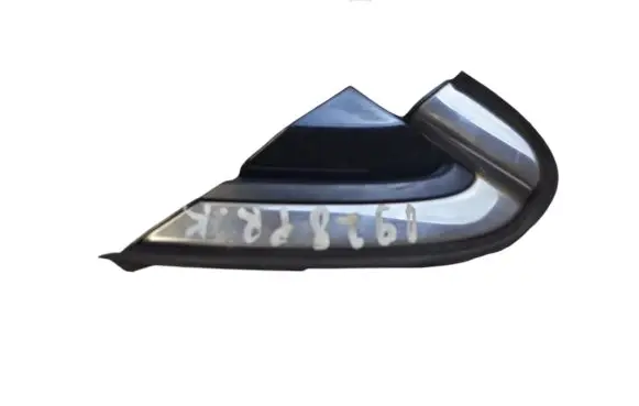 Honda CR-V Front door glass trim molding 212831263