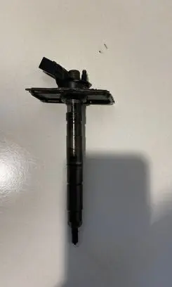 Audi Q7 4L Fuel injector 0445115052