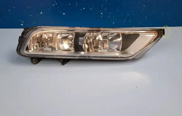 Volkswagen PASSAT B7 Front fog light 3AA941662D 176624