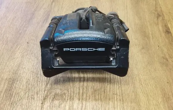 Porsche Macan (95B) Rear brake caliper 95B615405AE