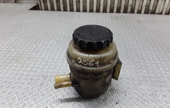 KIA Sorento Power steering fluid tank/reservoir