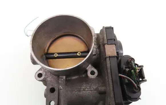 Volvo S60 Throttle body valve 8677796