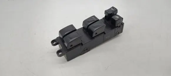 Nissan Patrol Y61 Electric window control switch