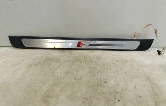 Audi A3 8Y Front sill trim cover 8Y0947417A