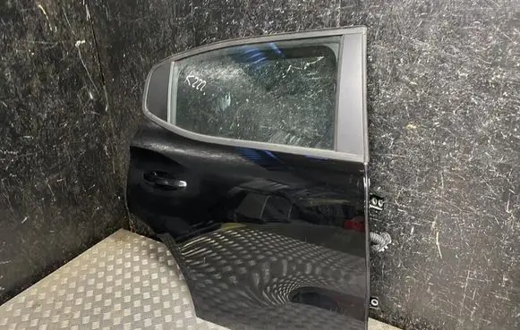 Opel Frontera Rear door