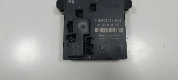 Mercedes-Benz CLS C219 Door control unit/module 20198203626 2019820362602