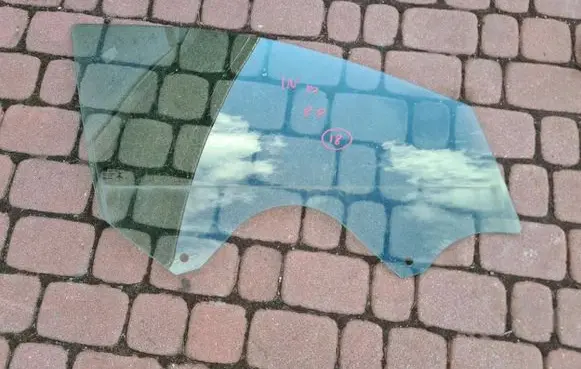 Opel Insignia B Sliding door window/glass OPLEXSZYBA116