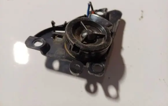 Renault Megane III Front door speaker