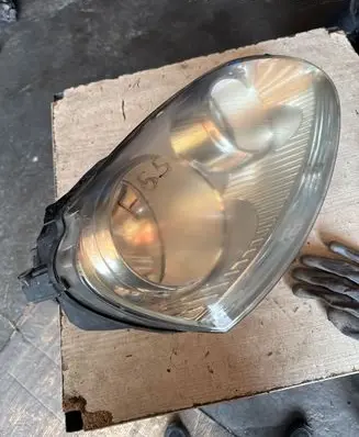 Volkswagen Golf V Headlight/headlamp 0301212204