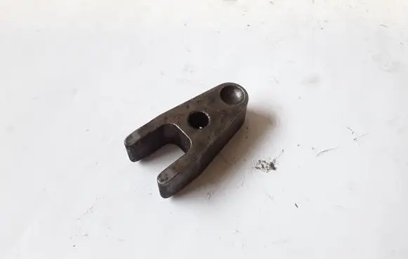 Jeep Grand Cherokee (WK) Fuel Injector clamp holder NOCODE