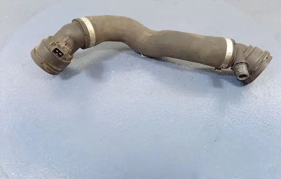 BMW X6 E71 Engine coolant pipe/hose 7591230